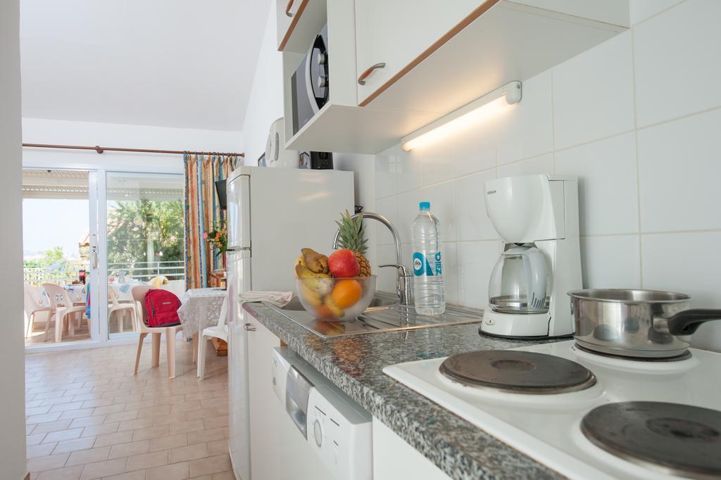 Residence Arinella ลูมิโอ ภายนอก รูปภาพ